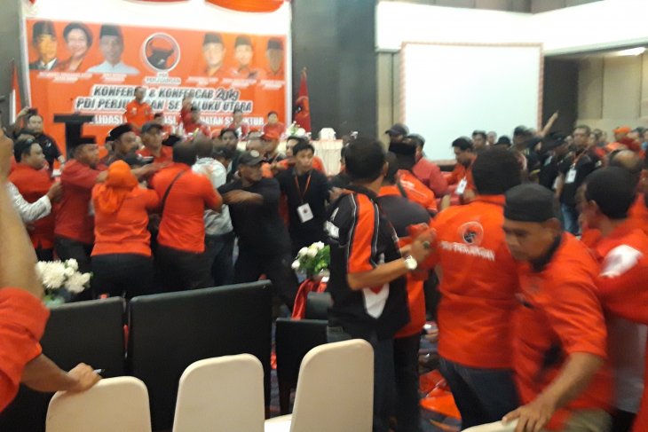 Konferda PDIP Maluku Utara Ricuh